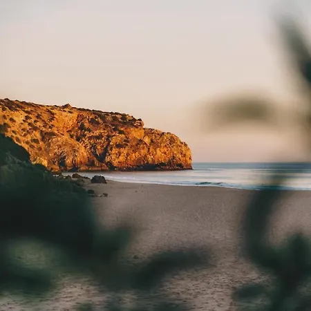 Casa Monki بيت ضيافة Raposeira (Faro)