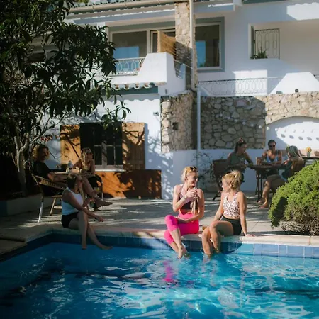 Casa Monki بيت ضيافة Raposeira (Faro)
